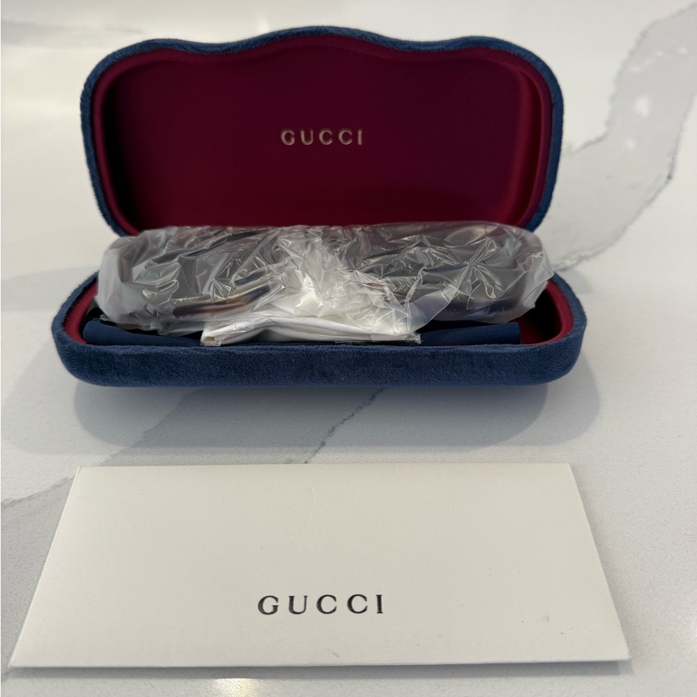 NEW Gucci Sunglasses Retail $420